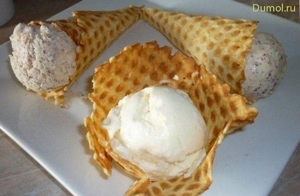 Сливочный пломбир в рожке по-домашнему