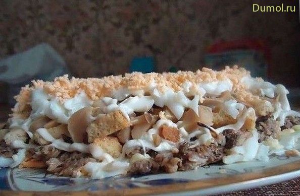 Слоеный салат из грибов со шпротами (слоеный, салат, грибов) Слоеный салат из грибов со шпротами