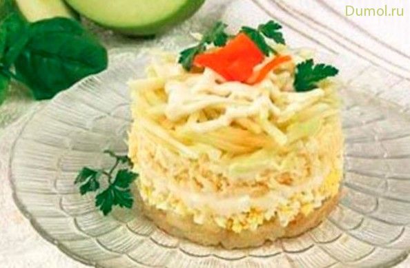 Слоеный салат из репчатого лука и сыра