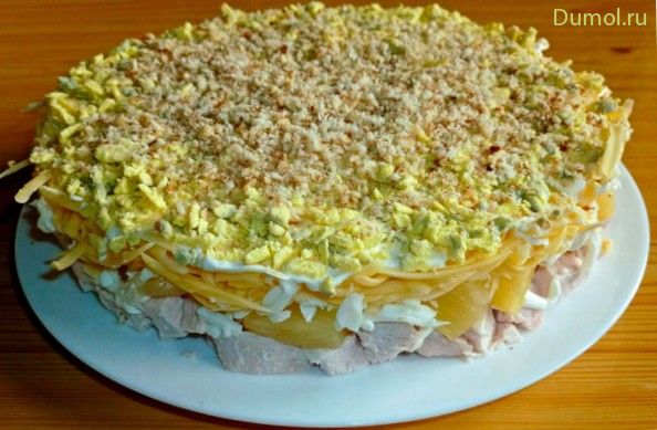 Слоеный салат «Ласковая курочка»