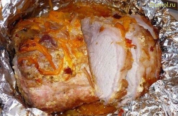 Сочная свинина с брынзой в духовке