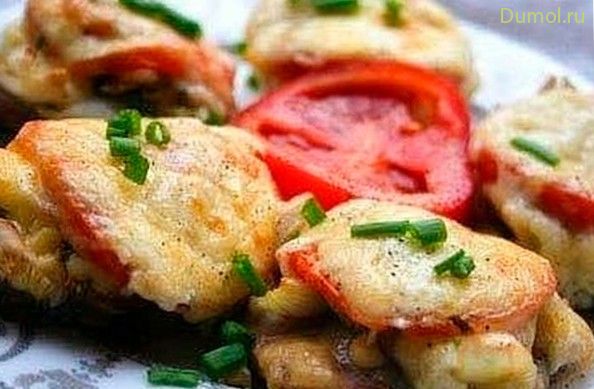 Сочная свинина с помидорами и сыром в духовке