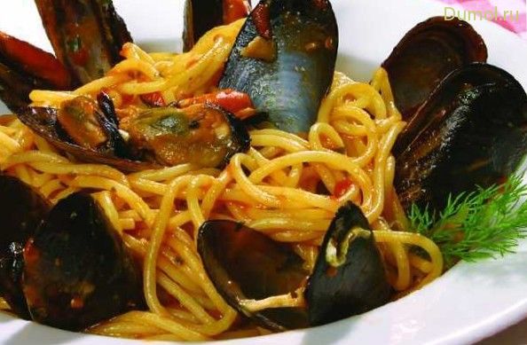 Спагетти с мидиями в винном соусе