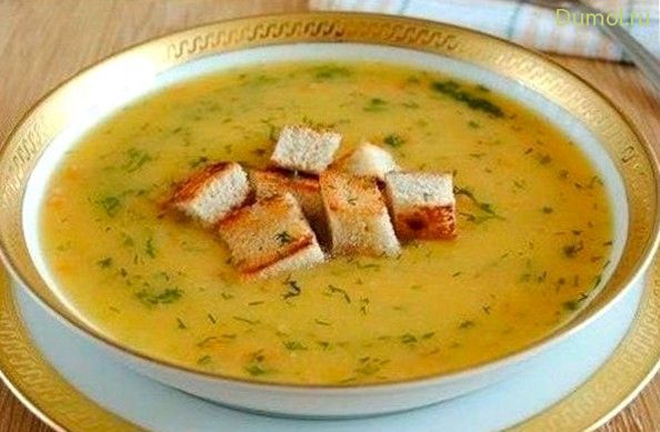 Суп-пюре с куриной грудкой и сухариками