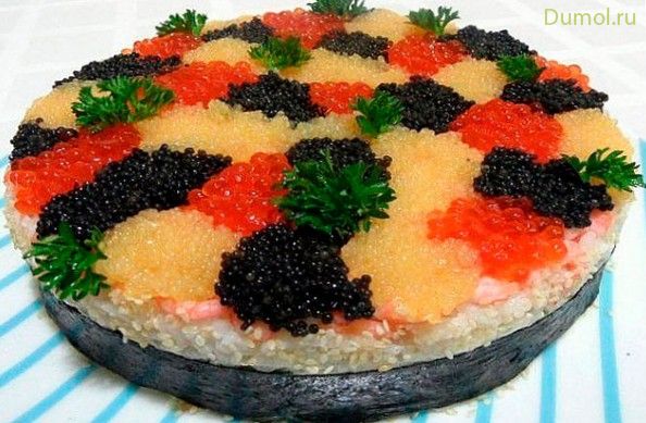 Суши-торт «Три икринки»