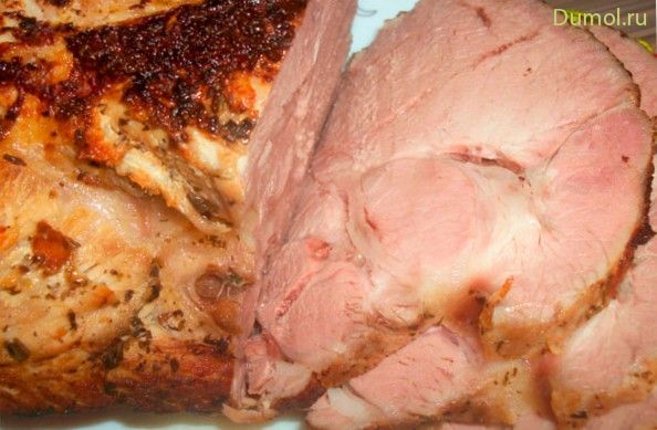 Свиной карбонат с чесноком запеченный в духовке