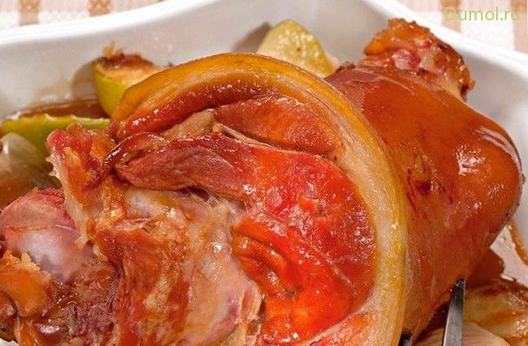 Свиной окорок с вермутом и розовым перцем