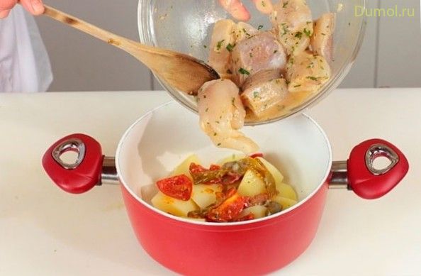 Тажин с рыбой и картофелем