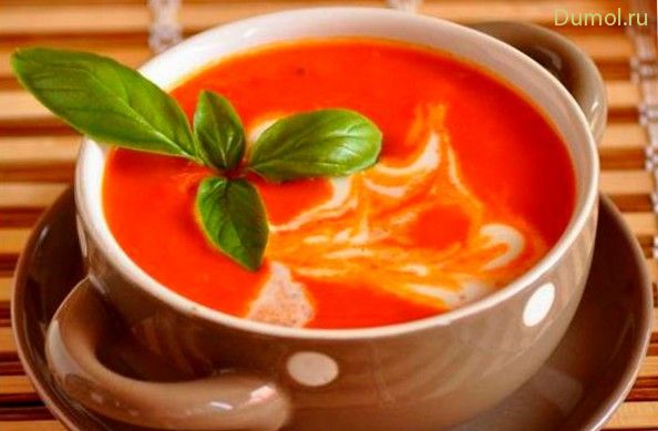 Томатный суп с чесноком и базиликом