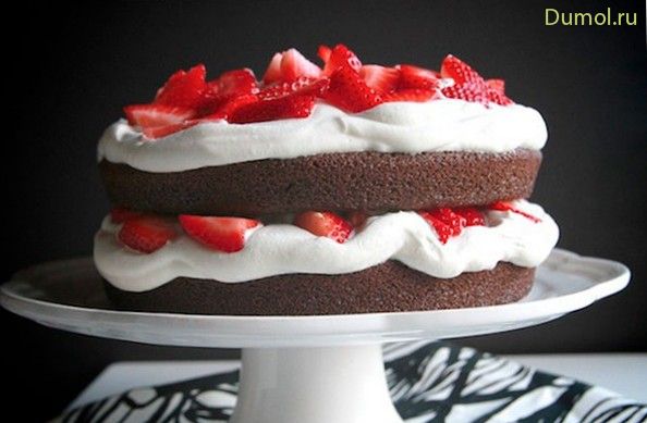 Торт с клубникой и сливками по-домашнему (торт, клубникой) Торт с клубникой и сливками по-домашнему