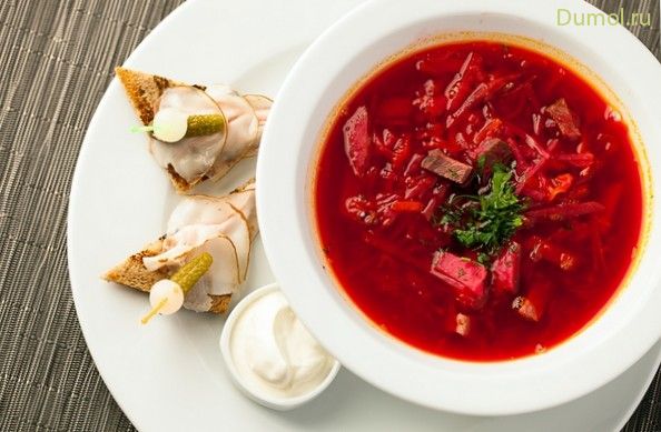 Украинский борщ с говядиной и копченым салом (украинский, борщ, говядиной, капуста) Украинский борщ с говядиной и копченым салом