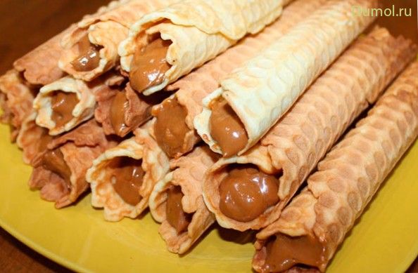 Вафельные трубочки с кремом из сгущенки (вафельные, трубочки, кремом) Вафельные трубочки с кремом из сгущенки