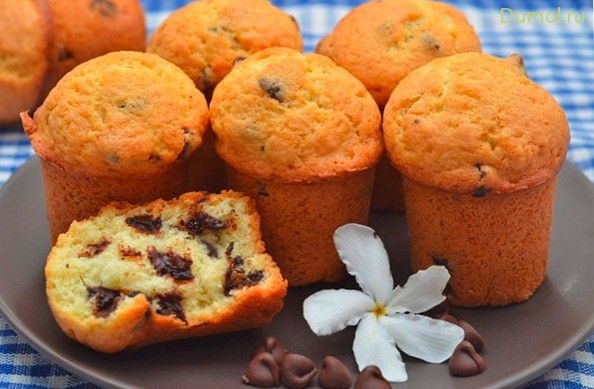 Ванильные маффины с шоколадными чипсами