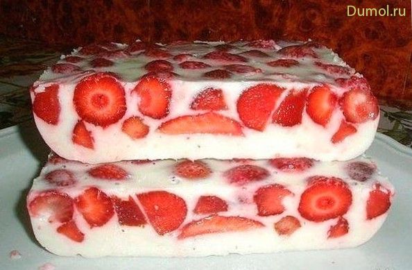 Заливной десерт «Клубника под снегом» (заливной, десерт, клубника, киви) Заливной десерт «Клубника под снегом»