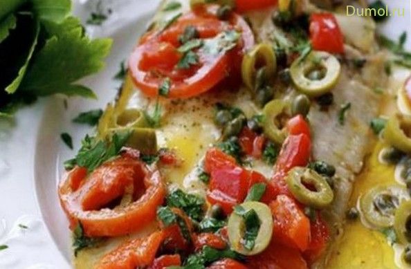 Жареная камбала на сковороде с овощами