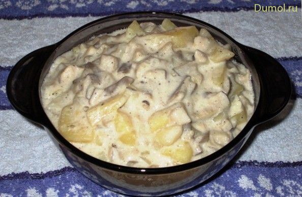 Жаркое с грибами и сметаной в мультиварке