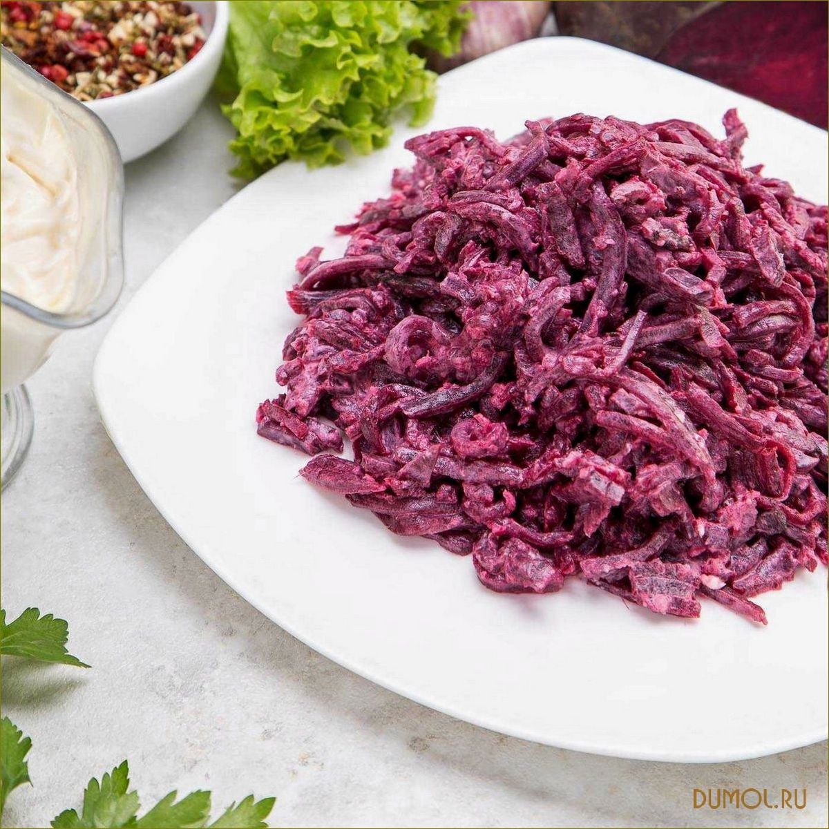 Салат из свеклы с чесноком: рецепт приготовления и полезные свойства