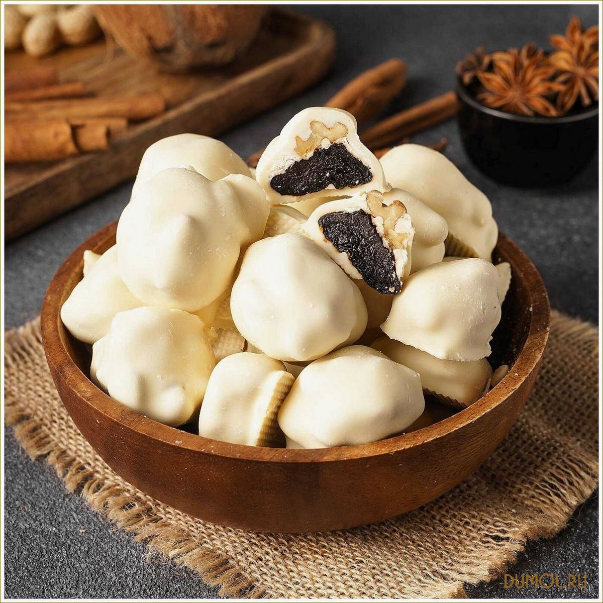 (чернослив, орехом, шоколаде, вкусный, полезный) Чернослив с орехом в шоколаде: вкусный и полезный десерт